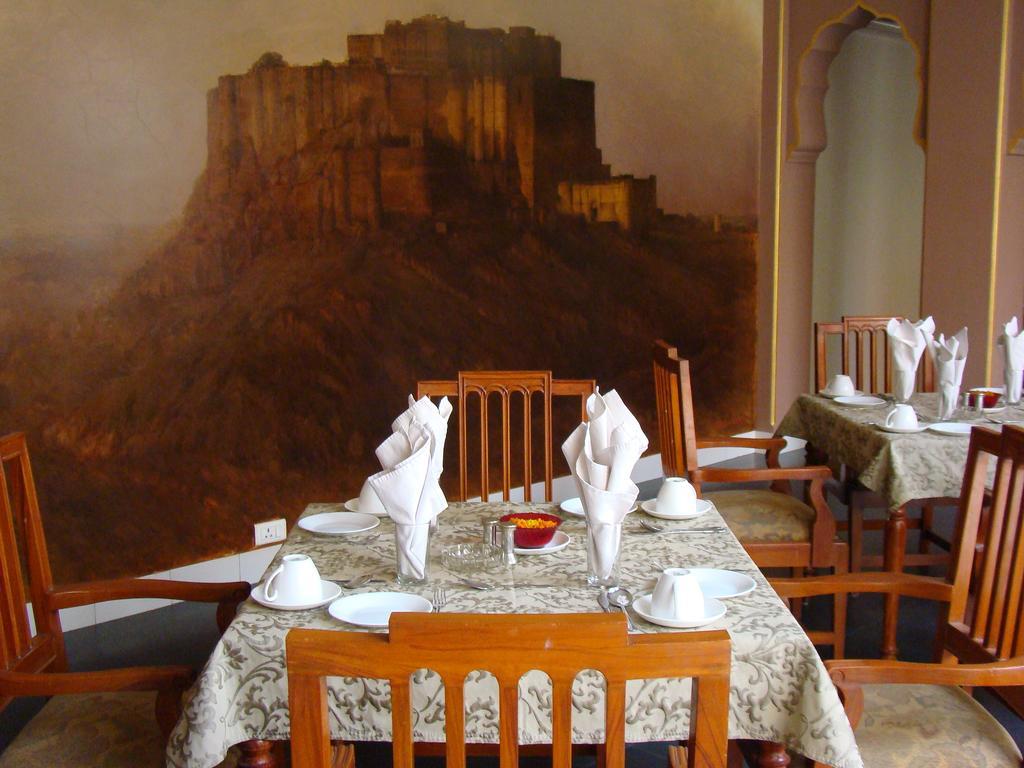 Gaj Kesri Hotel Bikaner Ngoại thất bức ảnh